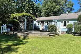 1029 Wading River Manor Rd, Manorville, NY 11949 - Photo 8
