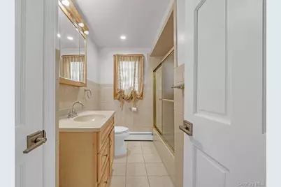 30 Andover Lane, Hicksville, NY 11801 - Photo 14