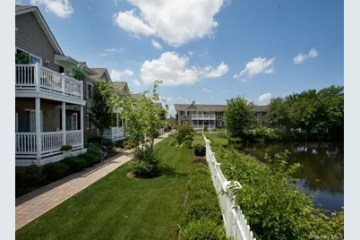 9 Willowbrook Road #10A, Bay Shore, NY 11706 - Photo 2
