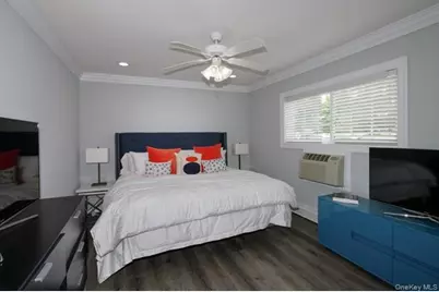 227 Lakeland Avenue #2-2D, Sayville, NY 11782 - Photo 6