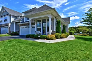 131 Grace Hall Ln, Yaphank, NY 11980 - Photo 2
