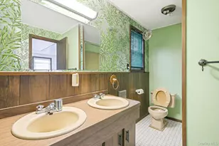 35 Gwendolyn Pl, East Islip, NY 11730 - Photo 18