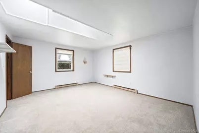 35 Gwendolyn Place, East Islip, NY 11730 - Photo 14
