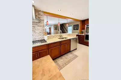 159 Sportsmans Avenue, Freeport, NY 11520 - Photo 6