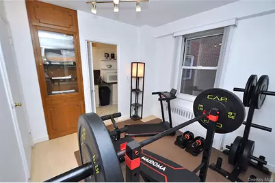 230 Garth Road #3B1, Scarsdale, NY 10583 - Photo 12