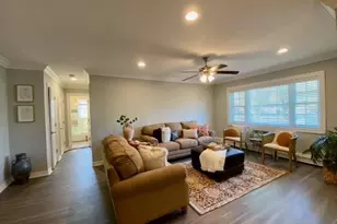 315 Robinson Ave, Patchogue, NY 11772 - Photo 4
