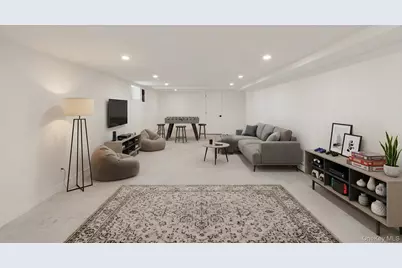 10743 128th Street, Richmond Hill, NY 11419 - Photo 12
