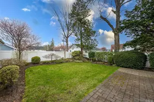 18 Yale Pl, Lynbrook, NY 11563 - Photo 16