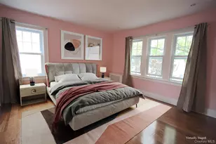 25714 Pembroke Ave, Great Neck, NY 11020 - Photo 10