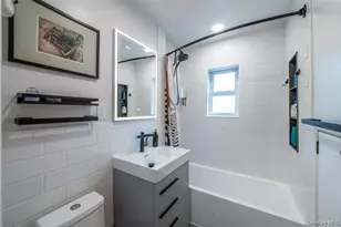 673 Pelham Rd, New Rochelle, NY 10805 - Photo 4