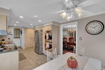 14 Milhouse Lane, Lake Grove, NY 11755 - Photo 20
