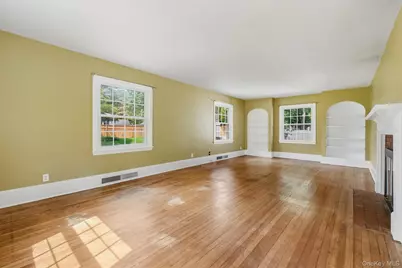107 E Cedar Street, Poughkeepsie, NY 12601 - Photo 10