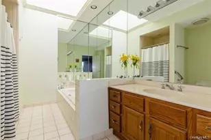 34 Harbour Dr, Blue Point, NY 11715 - Photo 12
