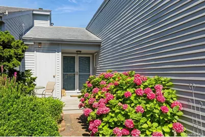 34 Harbour Drive, Blue Point, NY 11715 - Photo 2