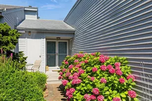 34 Harbour Dr, Blue Point, NY 11715 - Photo 2