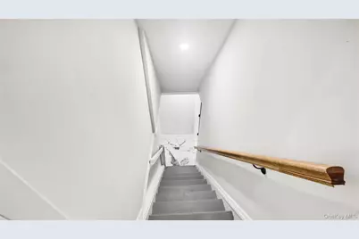6 Harold Avenue, Hempstead, NY 11550 - Photo 34