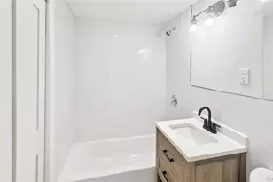 6 Harold Ave, Hempstead, NY 11550 - Photo 30