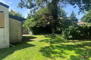 110 Rockaway Pkwy, Valley Stream, NY 11580 - Photo 8
