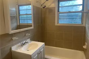 1010 Rottkampt St, Valley Stream, NY 11580 - Photo 6