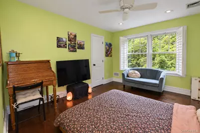 100 Edgewood Avenue, Smithtown, NY 11787 - Photo 38