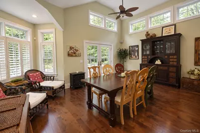 100 Edgewood Avenue, Smithtown, NY 11787 - Photo 26