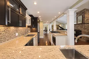 100 Edgewood Ave, Smithtown, NY 11787 - Photo 24