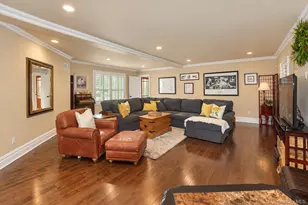 100 Edgewood Ave, Smithtown, NY 11787 - Photo 16