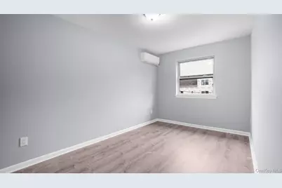 806 E 227th Street, Bronx, NY 10466 - Photo 16