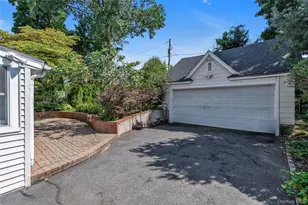 138 Hillcrest Ave, Manhasset, NY 11030 - Photo 20