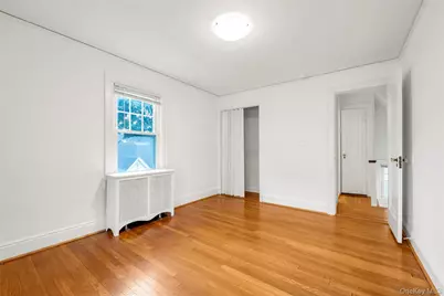 138 Hillcrest Avenue, Manhasset, NY 11030 - Photo 14