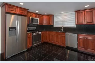 78 Mount Vernon Avenue #H01, Patchogue, NY 11772 - Photo 2