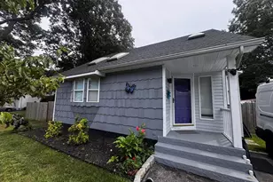 42 Breston Dr W, Shirley, NY 11967 - Photo 2