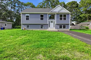 34 Malba Dr, Shirley, NY 11967 - Photo 2