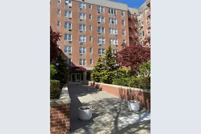 2 Sadore Lane #5Z, Yonkers, NY 10710 - Photo 2