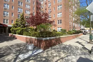 2 Sadore Ln, Yonkers, NY 10710 - Photo 4