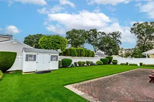 93 Toronto Ave, Massapequa, NY 11758 - Photo 36