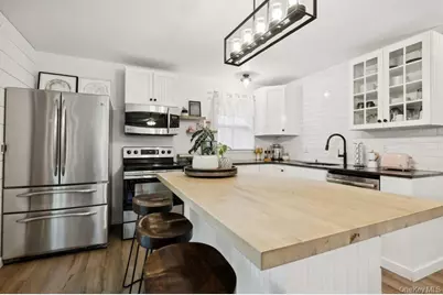 38 8th Street, East Hampton, NY 11937 - Photo 2