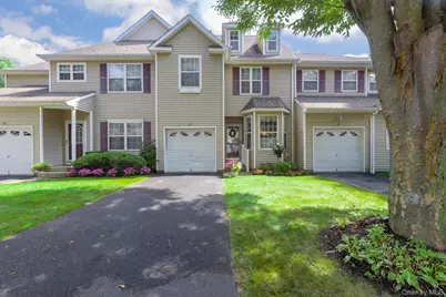 29 Avery Court, Nesconset, NY 11767 - Photo 2
