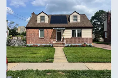 106 Lawrence Street, Uniondale, NY 11553 - Photo 2
