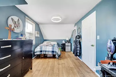 103 Queens Avenue, West Babylon, NY 11704 - Photo 30