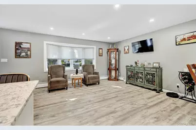 103 Queens Avenue, West Babylon, NY 11704 - Photo 12