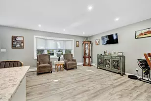103 Queens Ave, West Babylon, NY 11704 - Photo 12