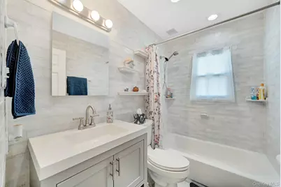 103 Queens Avenue, West Babylon, NY 11704 - Photo 20