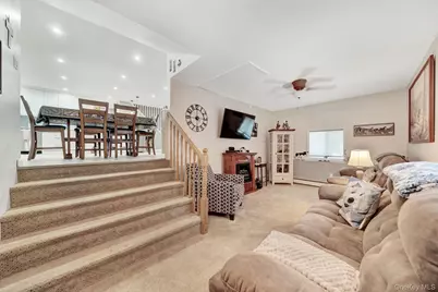 103 Queens Avenue, West Babylon, NY 11704 - Photo 14