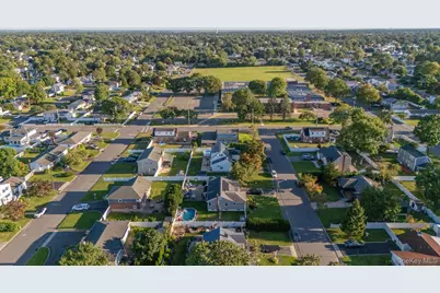 103 Queens Avenue, West Babylon, NY 11704 - Photo 42