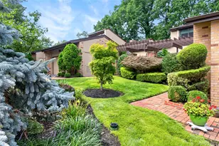 37 Woodland Dr, Roslyn, NY 11576 - Photo 4