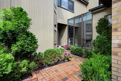 37 Woodland Drive, Roslyn, NY 11576 - Photo 6