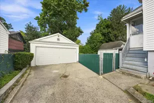 860 Hollywood Ave, Bronx, NY 10465 - Photo 2