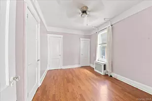 860 Hollywood Ave, Bronx, NY 10465 - Photo 12
