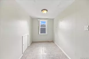 860 Hollywood Ave, Bronx, NY 10465 - Photo 22